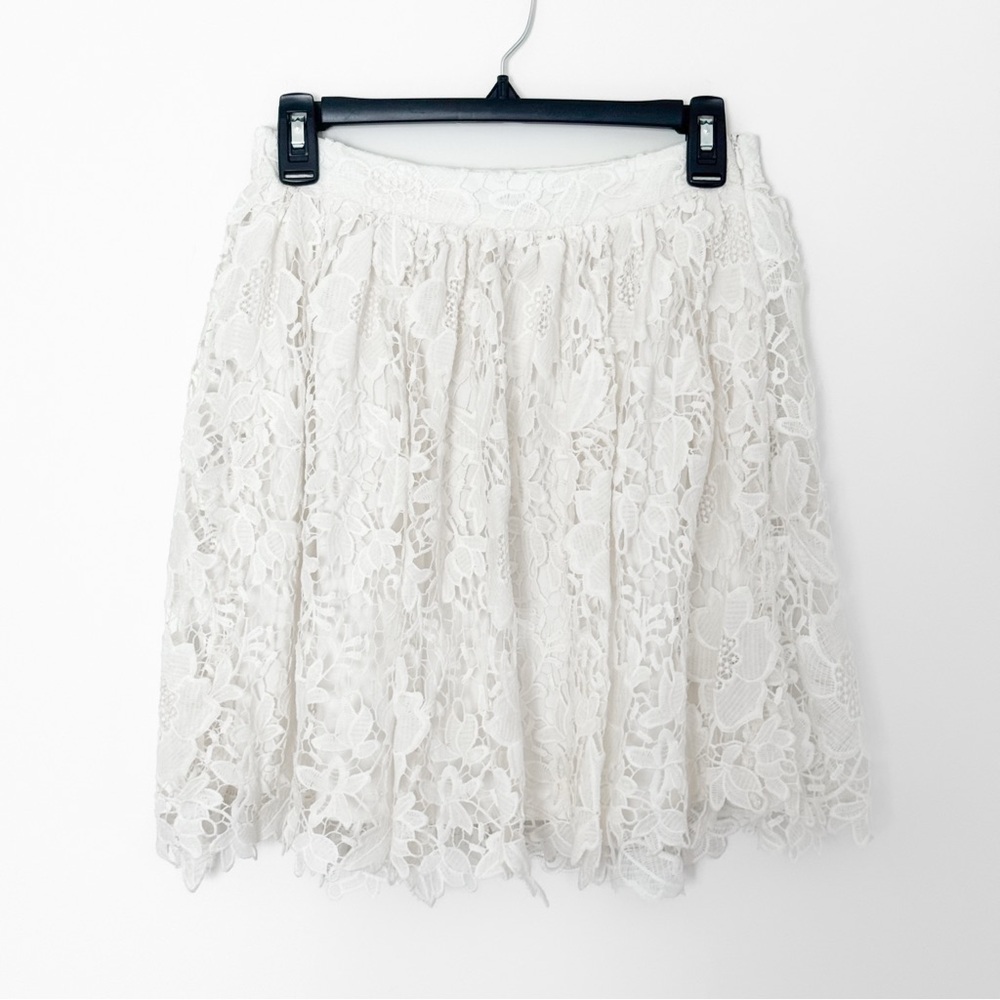 NWOT Black White Embroidered Lace Pleated A-Line Skirt – Size Small